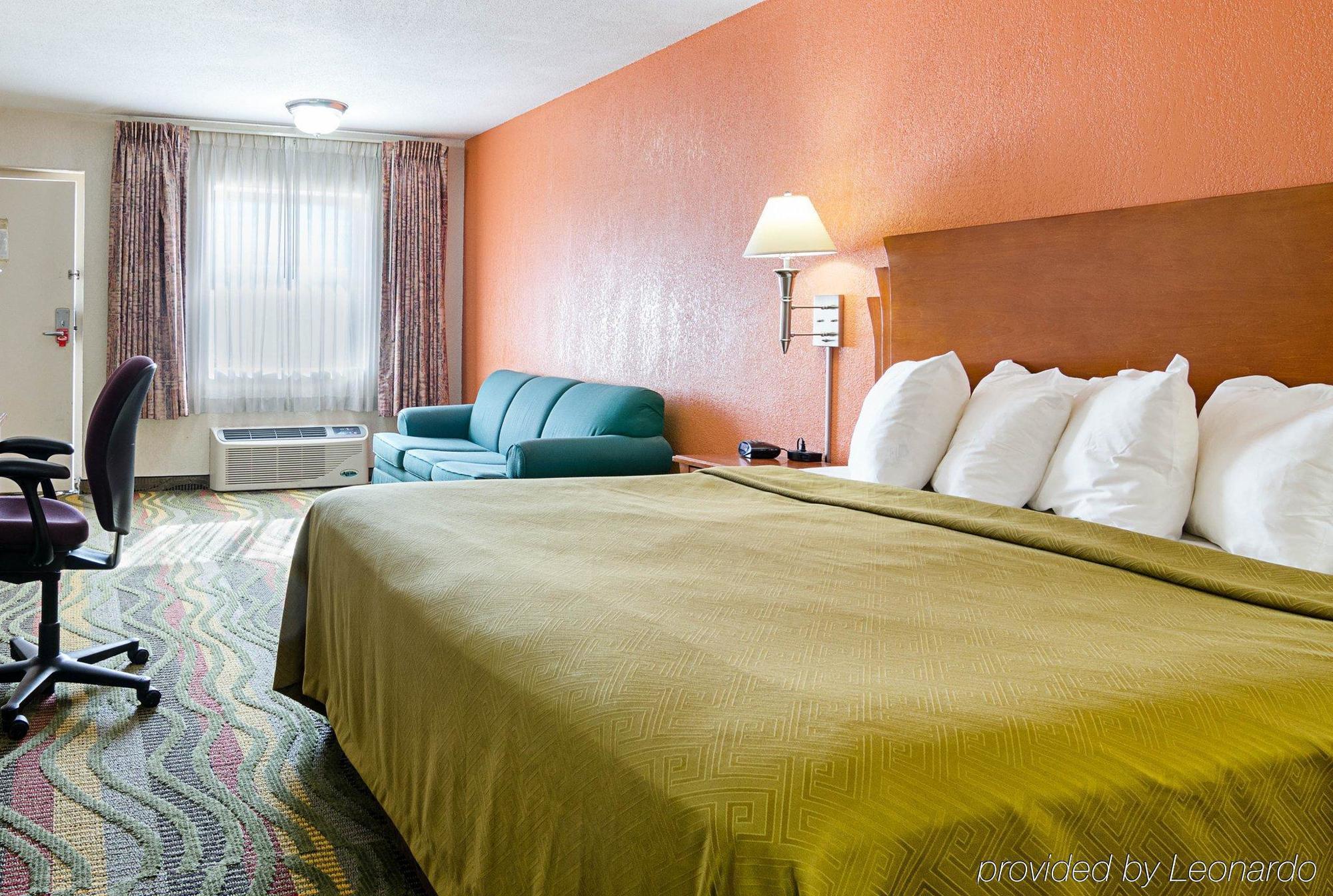 Econo Lodge Mcpherson Zewnętrze zdjęcie