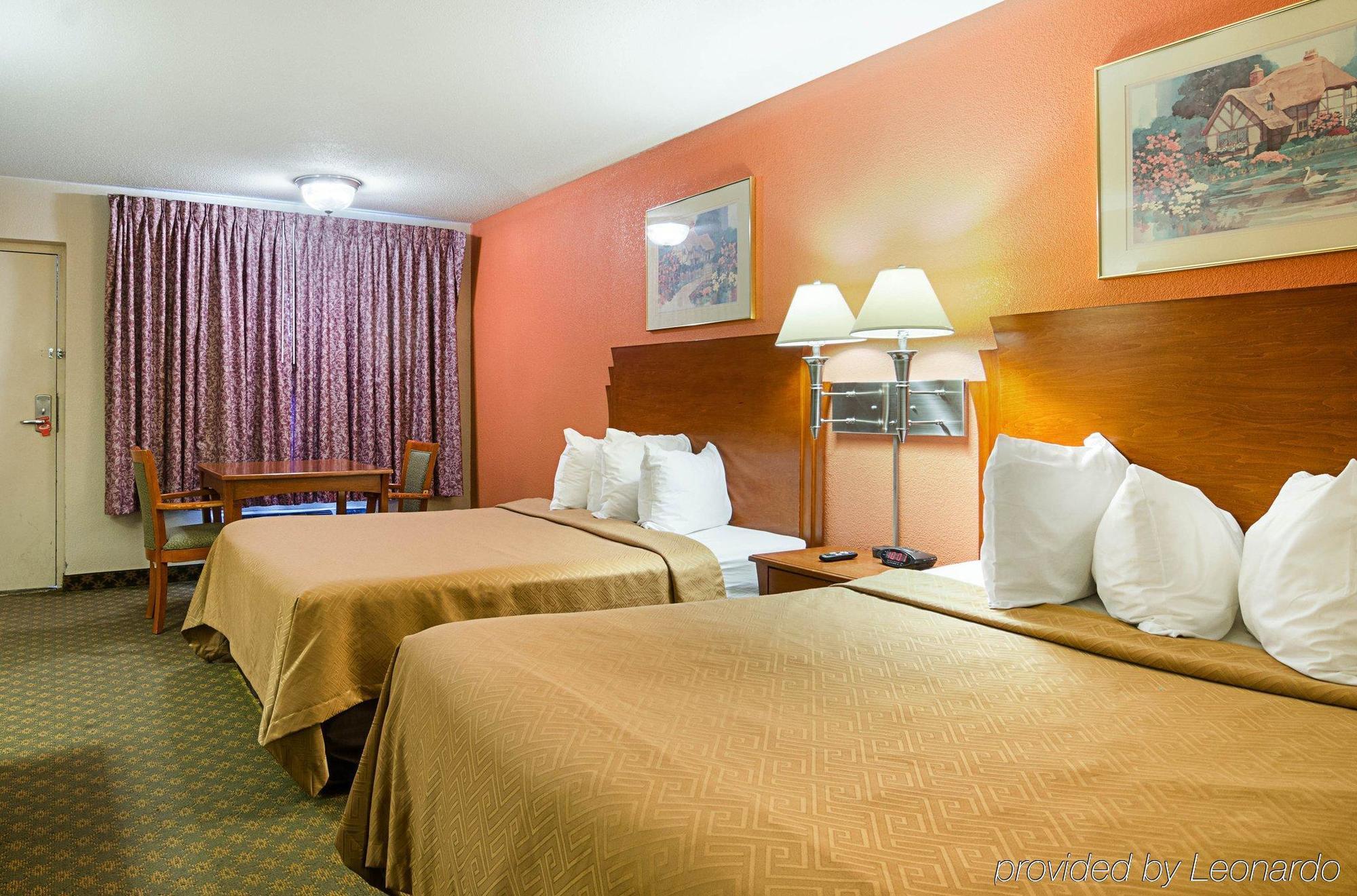 Econo Lodge Mcpherson Zewnętrze zdjęcie