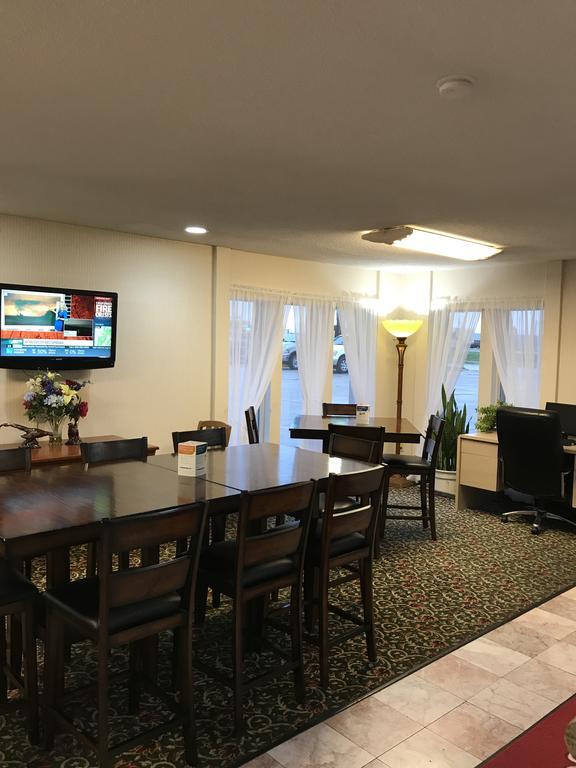 Econo Lodge Mcpherson Zewnętrze zdjęcie