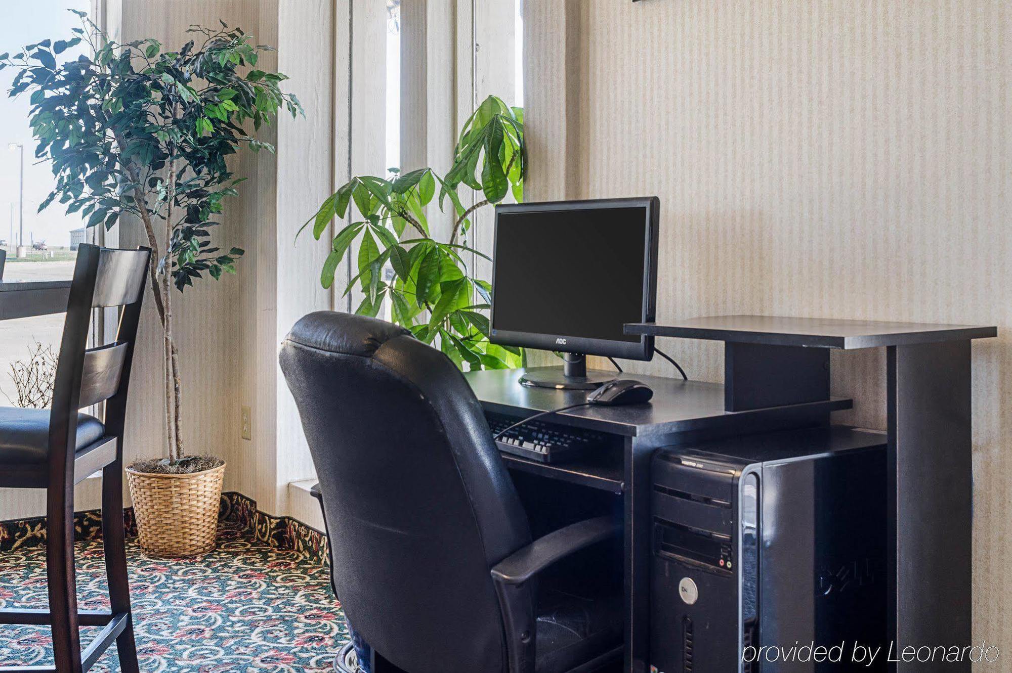 Econo Lodge Mcpherson Zewnętrze zdjęcie
