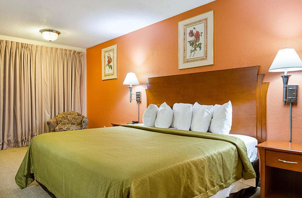 Econo Lodge Mcpherson Pokój zdjęcie